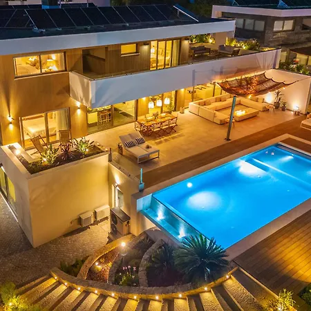 Luxury - Casa Do Forte- Infinity Pool Sea View- Walking Distance By Dreamvillasalbufeira Vila *